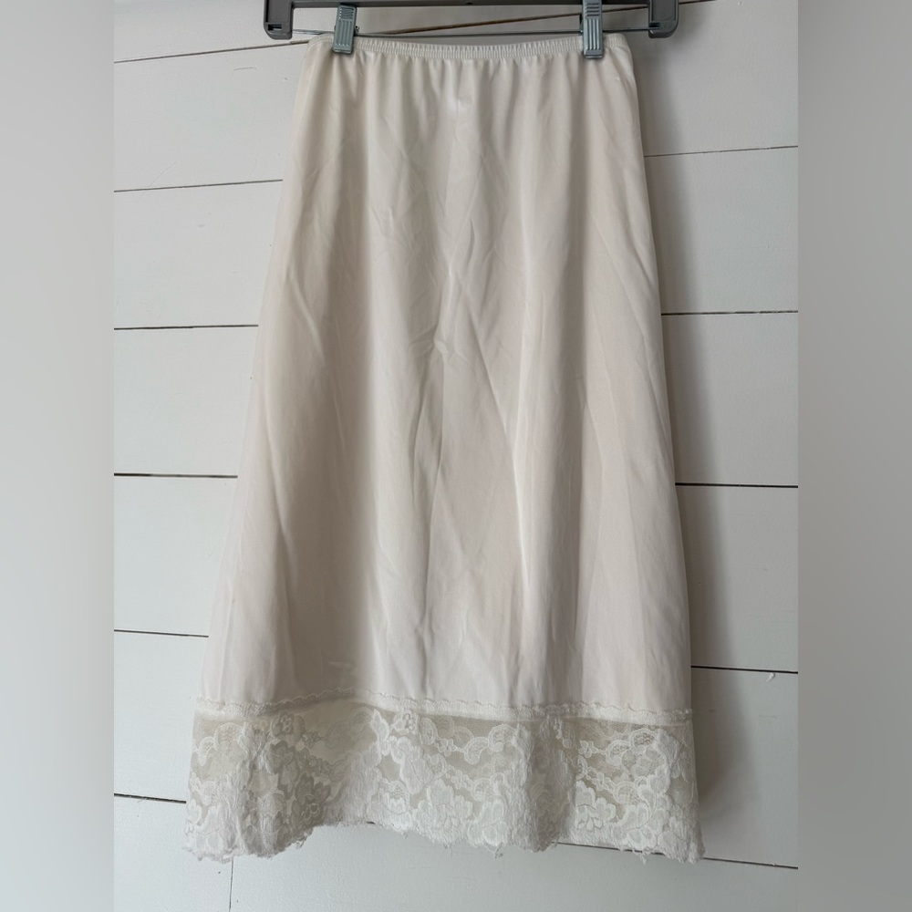 Vassarette Women’s Half Slip Lace Trim Size 2X